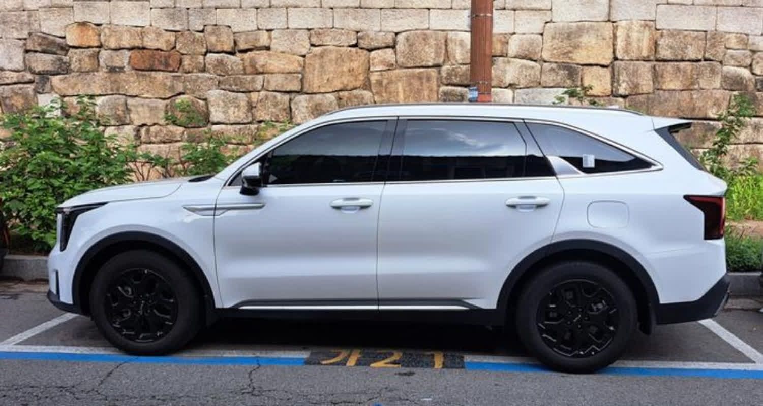 “한 번 넣고 1,052km 간다고?” 연비까지 잡았다는 3천만 원대 SUV